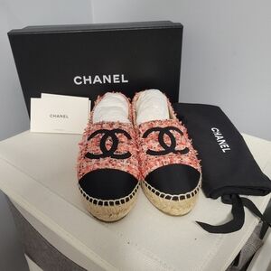 CHANEL Espadrilles - Coral Tweed and Black